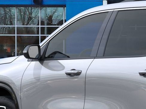 New 2026 Chevrolet Traverse High Country w/ LPO, Floor Liner Package AWD/4WD image 12