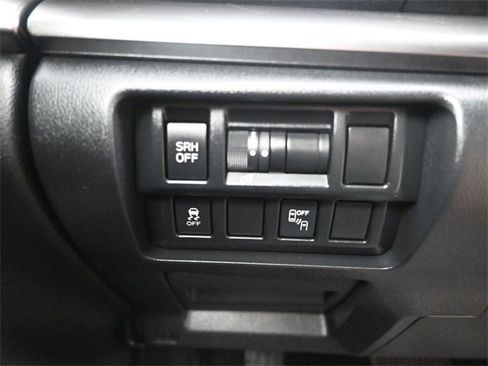 Used 2019 Subaru Crosstrek 2.0i Limited w/ Moonroof Package w/Navigation image 21