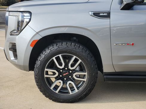Used 2023 GMC Yukon AT4 w/ AT4 Premium Plus Package image 8