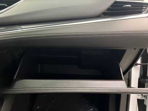 Used 2024 Buick Enclave Premium image 29