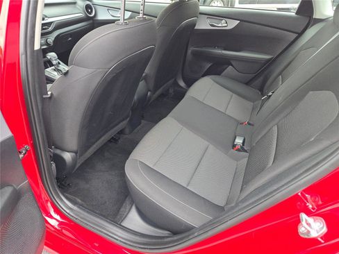 Used 2024 Kia Forte LXS image 19