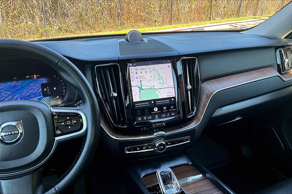 Used 2023 Volvo XC60 B5 Ultimate AWD/4WD image 8