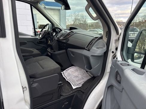 Used 2019 Ford Transit 150 XLT image 8