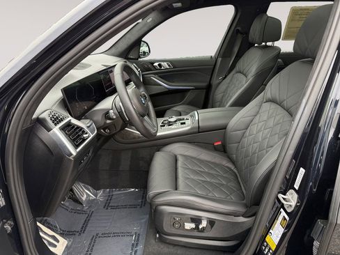 Certified 2024 BMW X7 xDrive40i w/ Executive Package image 9