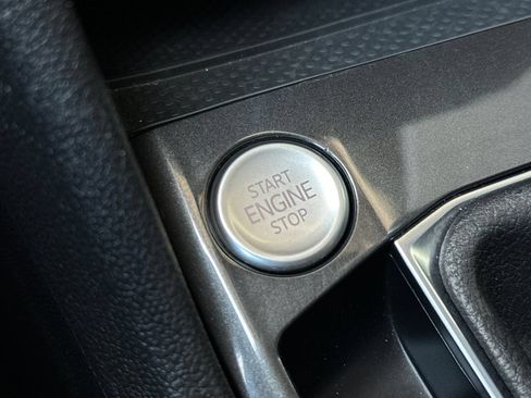 Used 2023 Volkswagen Tiguan SE FWD image 23