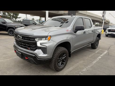 Used 2024 Chevrolet Silverado 1500 LT Trail Boss w/ Convenience Package II AWD/4WD image 2