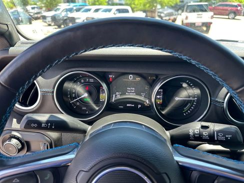 Used 2023 Jeep Wrangler Unlimited Rubicon 4xe w/ Cold Weather Group AWD/4WD image 22
