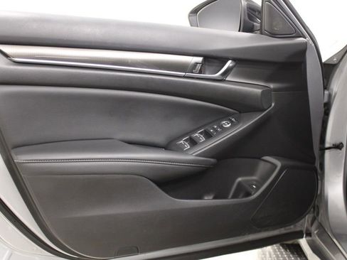 Used 2022 Honda Accord Sport image 25