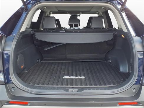 Used 2019 Toyota RAV4 Limited image 10