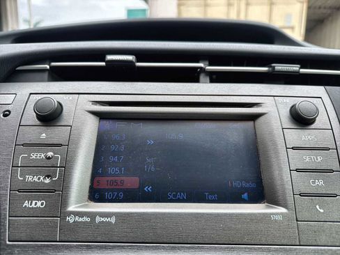Used 2014 Toyota Prius Three FWD image 16