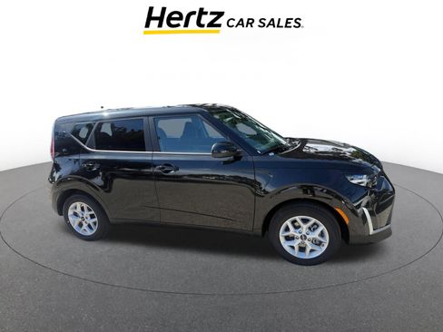 Used 2025 Kia Soul LX w/ LX Technology Package image 1