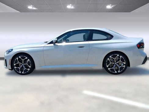 Used 2025 BMW 230i 230i w/ Convenience Package image 2