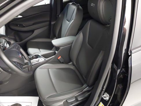 Used 2024 Buick Encore GX Sport Touring w/ Experience Buick Package image 23