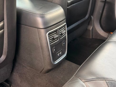 Used 2022 Dodge Charger SXT w/ Leather Interior Group RWD image 20