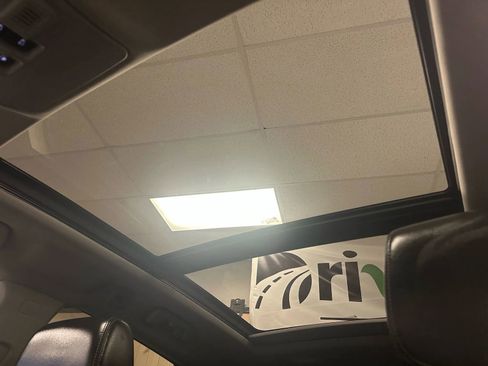 Used 2015 Cadillac SRX Luxury w/ Driver Awareness Package image 38