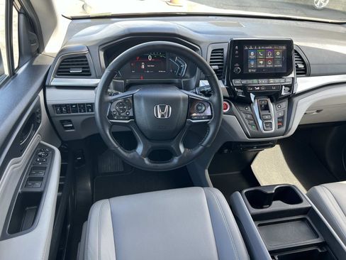 Certified 2019 Honda Odyssey Touring image 7