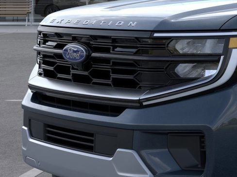 New 2026 Ford Expedition Max Platinum w/ Platinum Ultimate Package AWD/4WD image 17