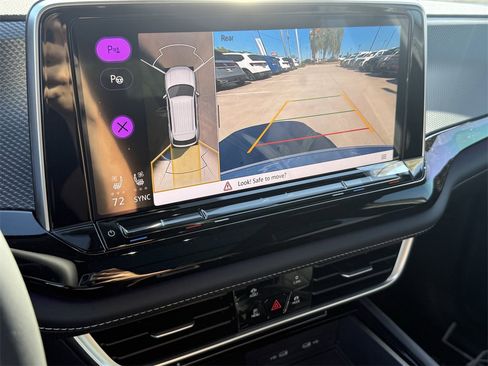 New 2026 Volkswagen Atlas Cross Sport SEL Premium R-Line image 18