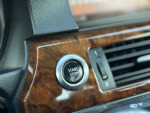 Used 2008 BMW 335i Convertible image 25