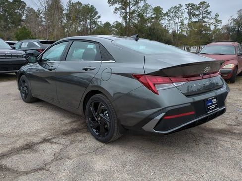 New 2026 Hyundai Elantra SEL Sport image 7
