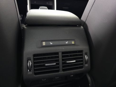 Certified 2025 Land Rover Discovery Sport S image 39