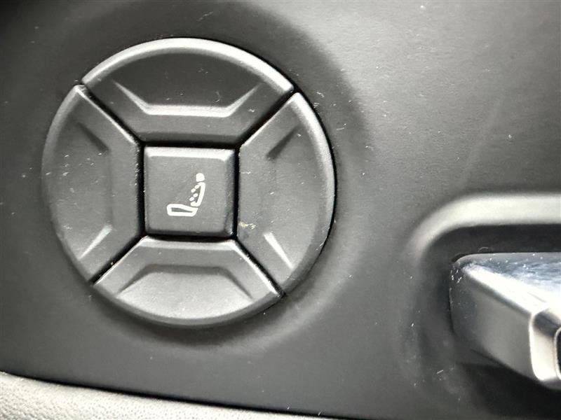 Used 2019 Lamborghini Urus AWD/4WD image 16