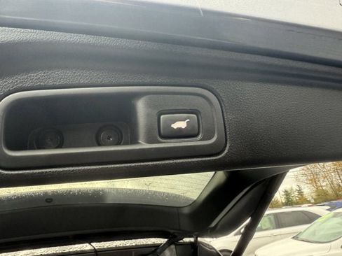 Used 2017 Honda Pilot EX-L image 11