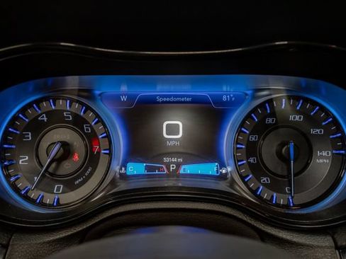 Certified 2023 Chrysler 300 S RWD image 14
