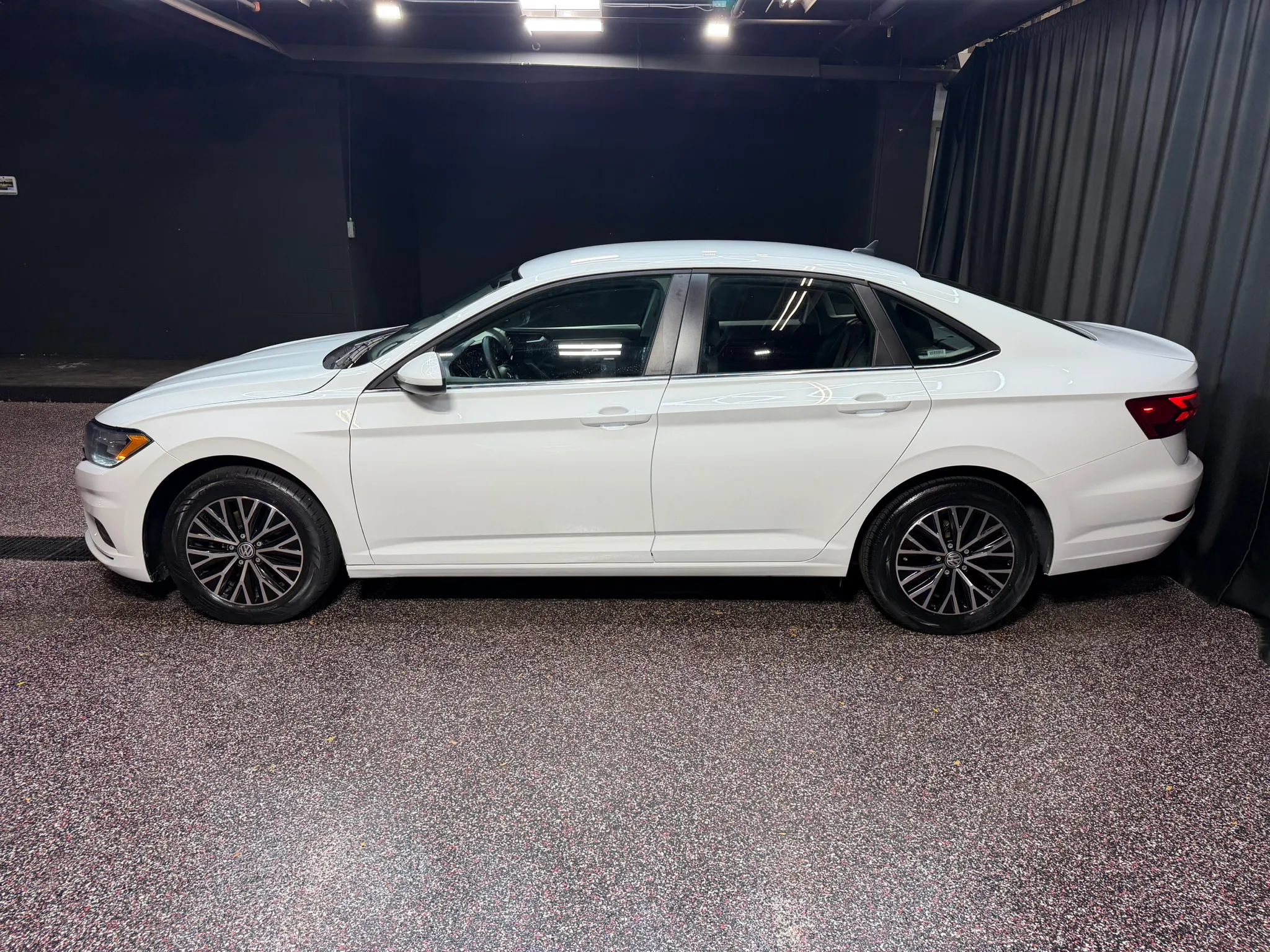 Used 2021 Volkswagen Jetta SE FWD image 4