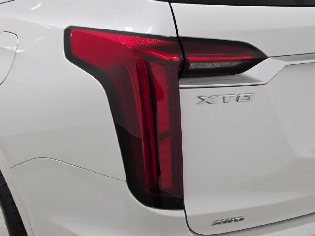Used 2024 Cadillac XT6 Premium Luxury w/ LPO, Floor Liner Package AWD/4WD image 29