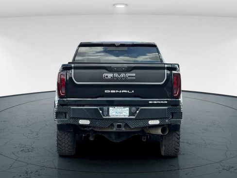 Used 2022 GMC Sierra 2500 Denali w/ Denali Black Diamond Edition AWD/4WD image 7