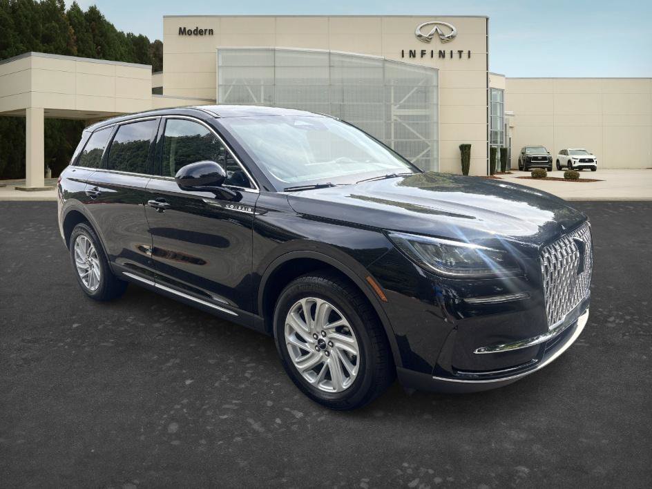 Used 2023 Lincoln Corsair FWD image 3