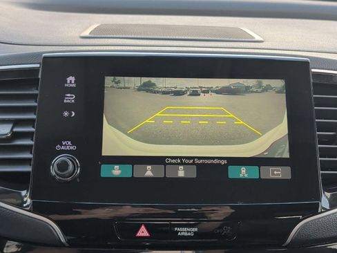 Used 2021 Honda Pilot Touring image 19