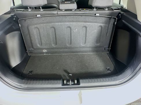 Used 2025 Hyundai Venue SEL FWD image 28