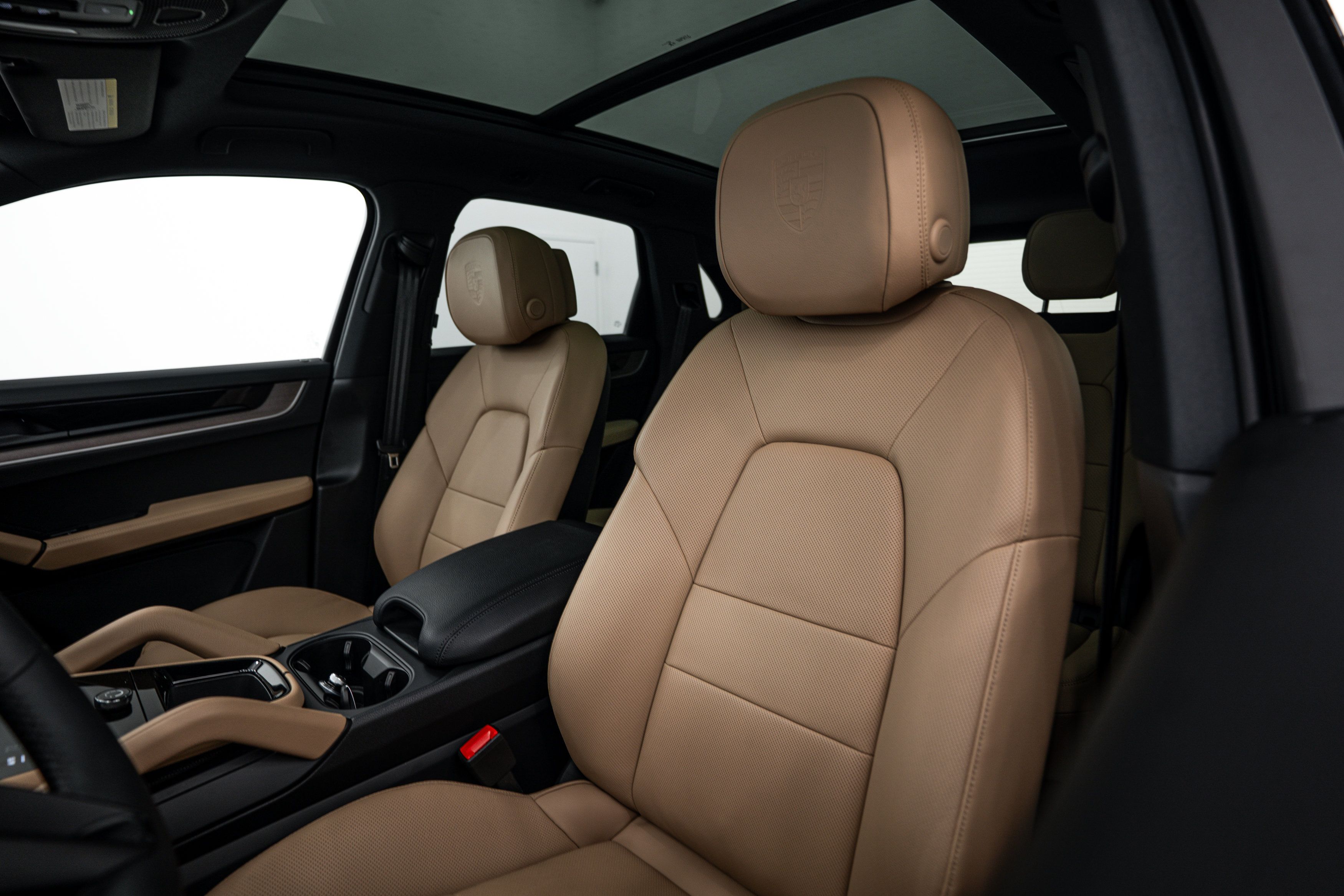 Certified 2026 Porsche Cayenne AWD/4WD image 22