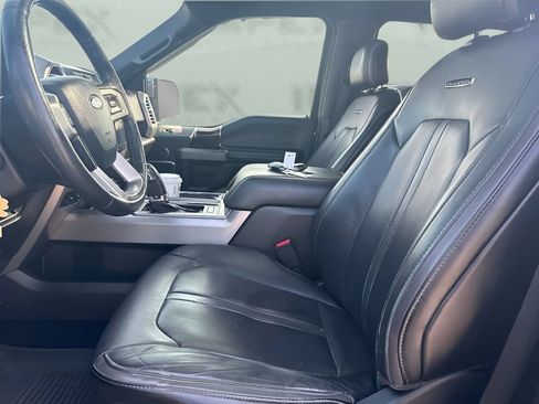 Used 2016 Ford F150 Platinum w/ Equipment Group 701A Luxury AWD/4WD image 12