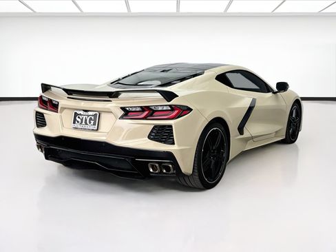 Used 2023 Chevrolet Corvette Stingray Preferred Cpe w/ Z51 Performance Package RWD image 4