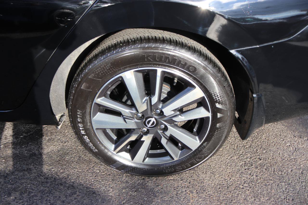 Used 2025 Nissan Versa SV w/ Trunk Package FWD image 45