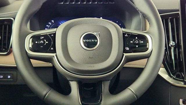 New 2026 Volvo XC90 T8 Plus w/ Protection Package Premier AWD/4WD image 26