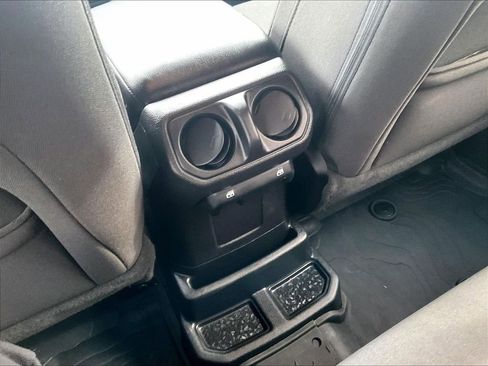 Used 2023 Jeep Wrangler Unlimited AWD/4WD image 26