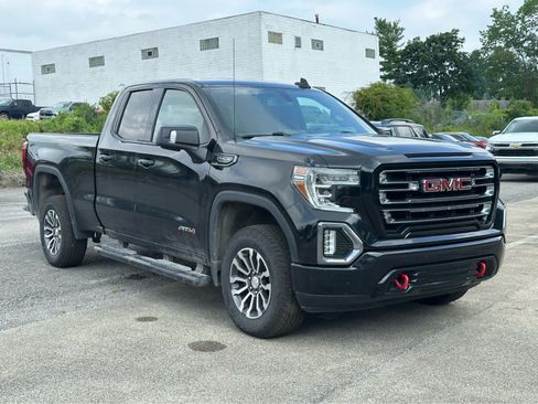 Used 2019 GMC Sierra 1500 AT4 w/ AT4 Preferred Package AWD/4WD image 3