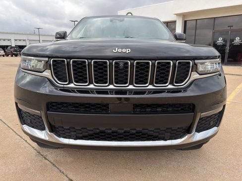 Used 2024 Jeep Grand Cherokee L Limited w/ Luxury Tech Group II image 4
