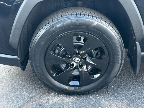 Used 2020 Toyota RAV4 LE w/ All Weather Liner Package AWD/4WD image 13