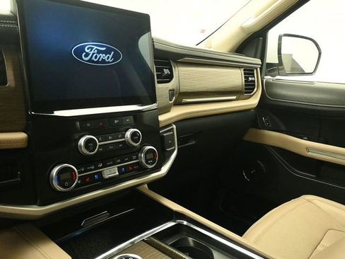 Certified 2024 Ford Expedition Limited image 14