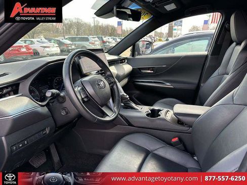 Certified 2023 Toyota Venza XLE AWD/4WD image 19