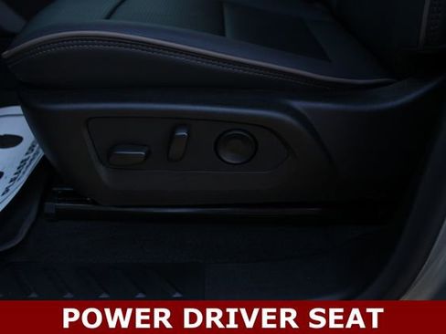 Used 2026 GMC Canyon Denali AWD/4WD image 4