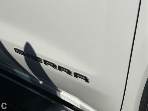 Used 2021 GMC Sierra 1500 SLT w/ SLT Premium Plus Package AWD/4WD image 8