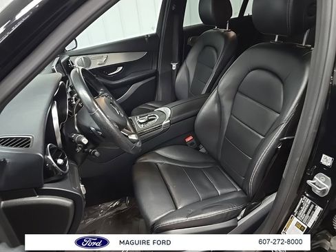 Used 2019 Mercedes-Benz GLC 300 4MATIC image 33