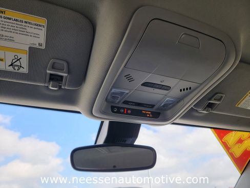 Used 2022 GMC Terrain AT4 w/ Infotainment Package II image 38