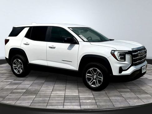 Used 2025 GMC Terrain Elevation AWD/4WD image 3